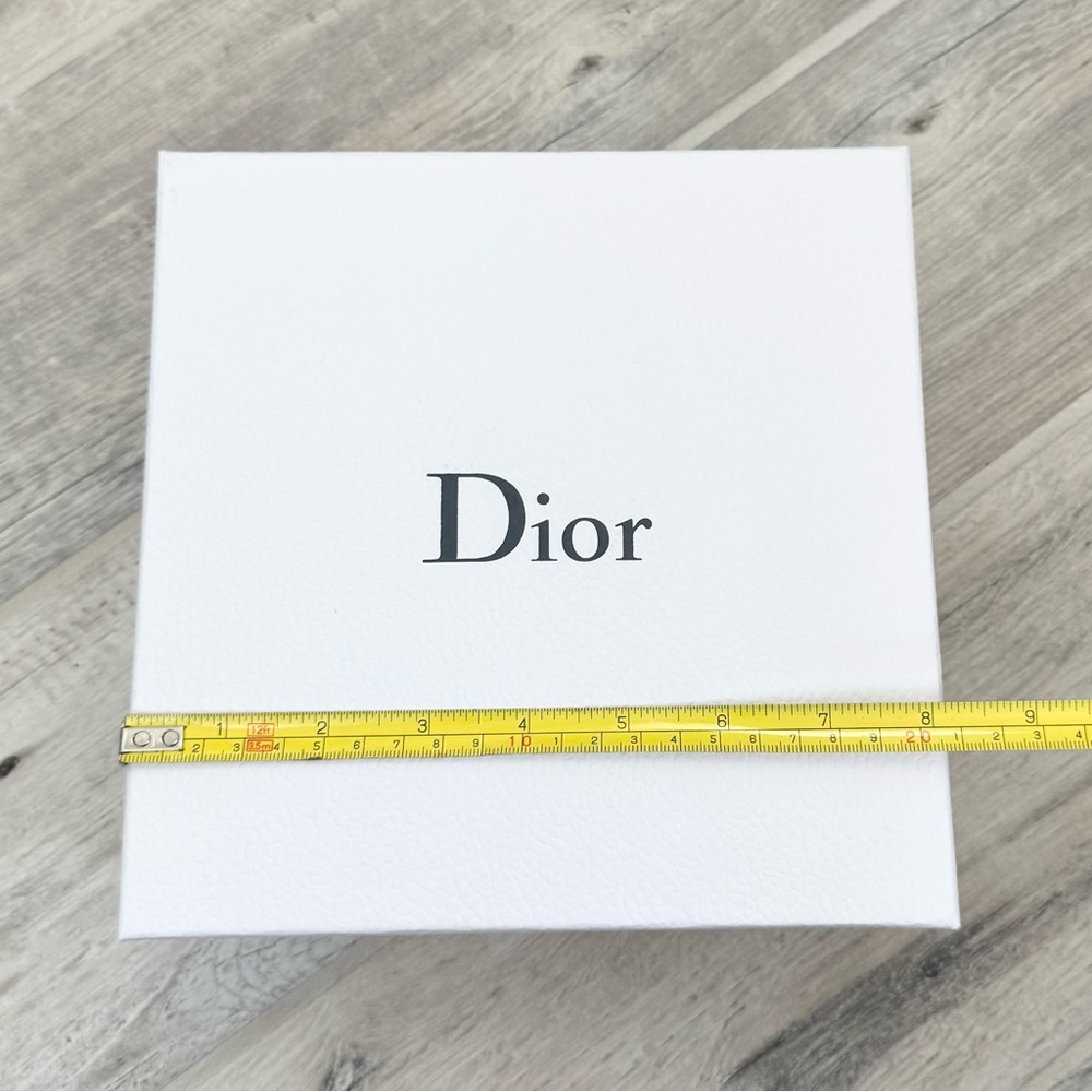 Dior White Storage Box #9 - Picture 4 of 6